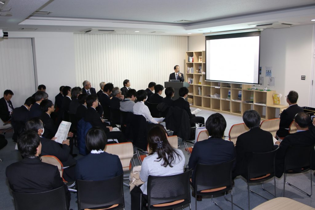 記念講演の様子