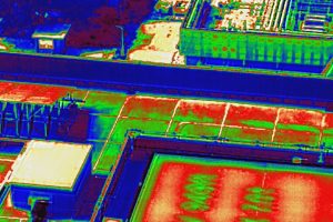 ドローンに搭載したRGBカメラと熱赤外線カメラの画像